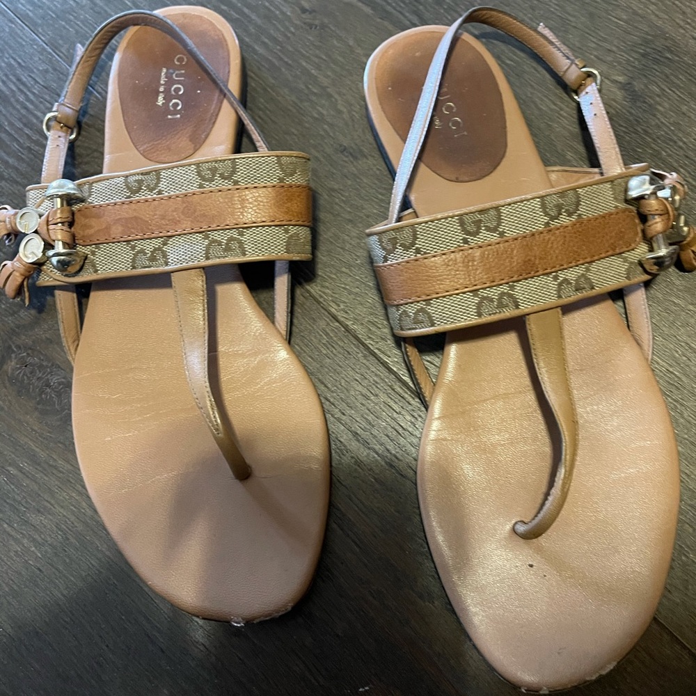 Gucci thong sandal